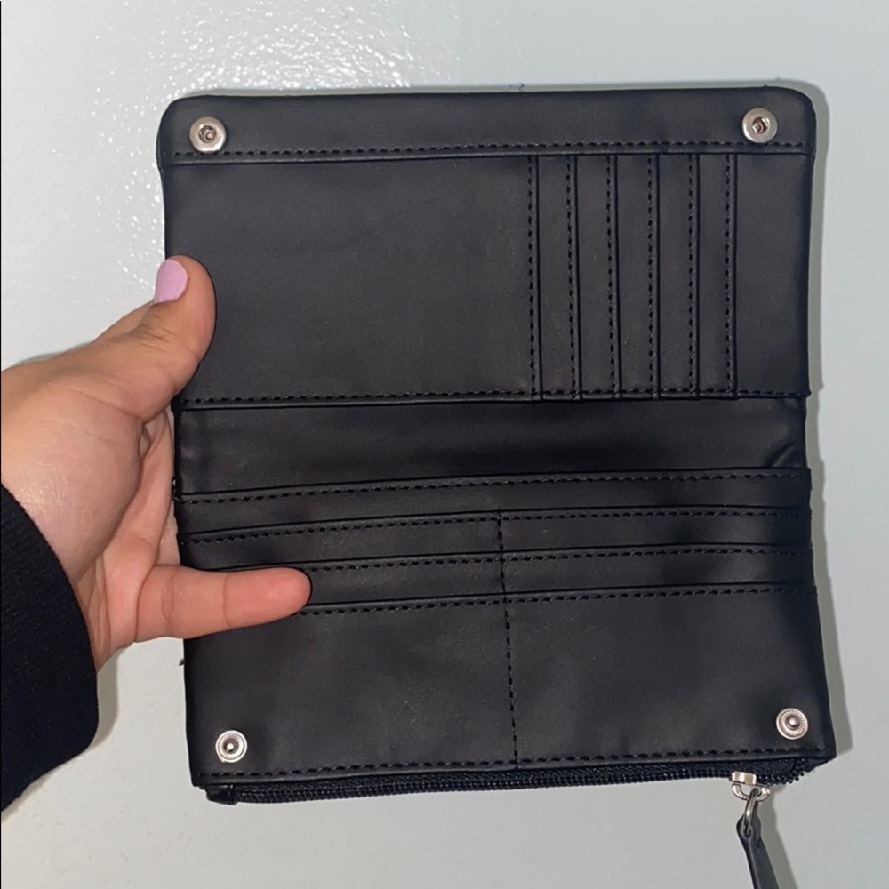 Guess Wallet - Picture 3 of 4